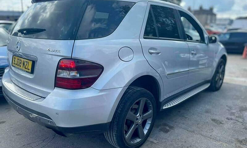 2008 Mercedes-Benz M...