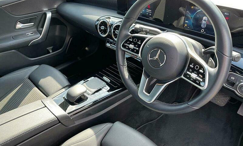 2018 68 Mercedes-Ben...