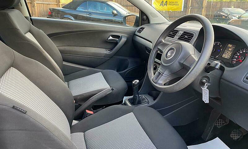 2010 Volkswagen Polo...