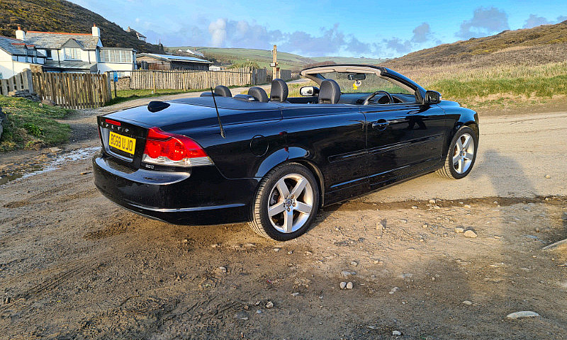 Volvo C70...