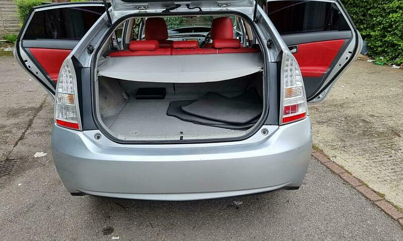 2010 Toyota Prius 1....