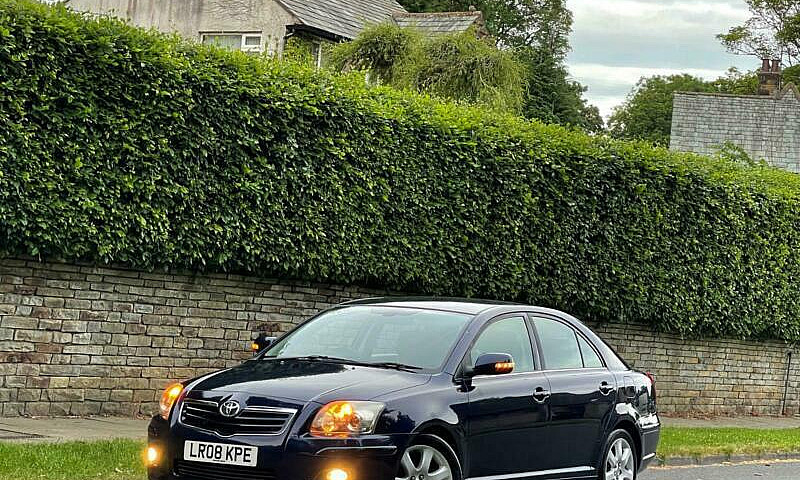 Toyota Avensis 2.0 V...