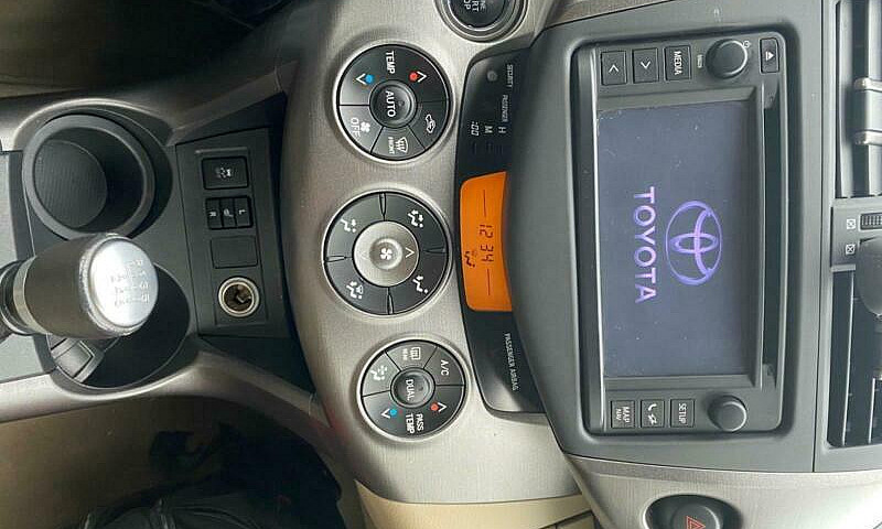 2012 Toyota Rav4 2.2...