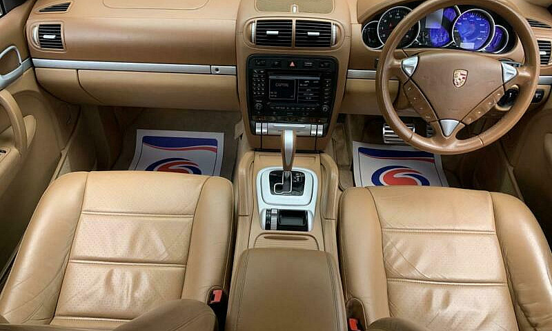 Porsche Cayenne S 4....