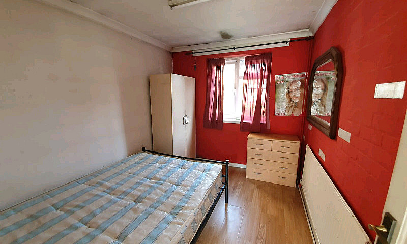 5 Bedroom House For ...