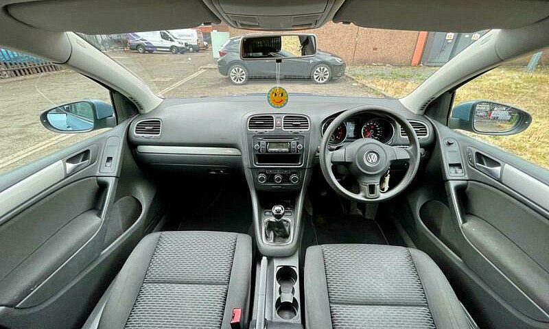 2009 Volkswagen Golf...