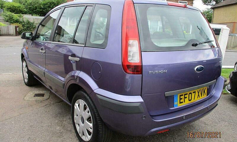 2007 Ford Fusion 1.4...