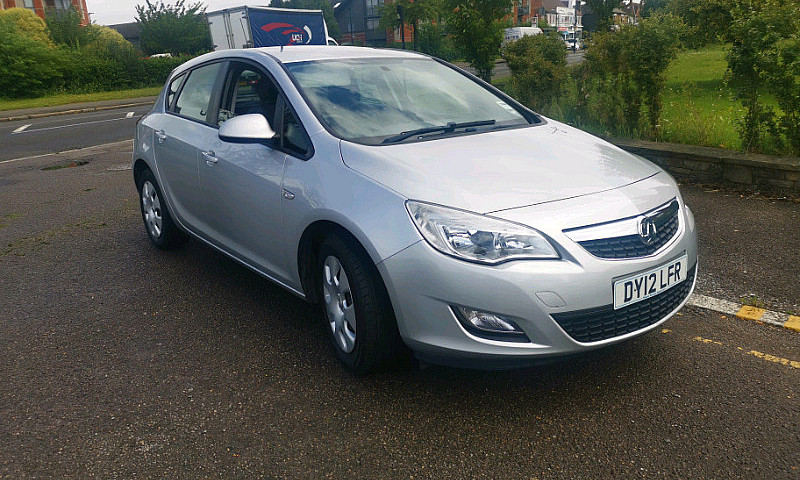 2012 Vauxhall Astra ...