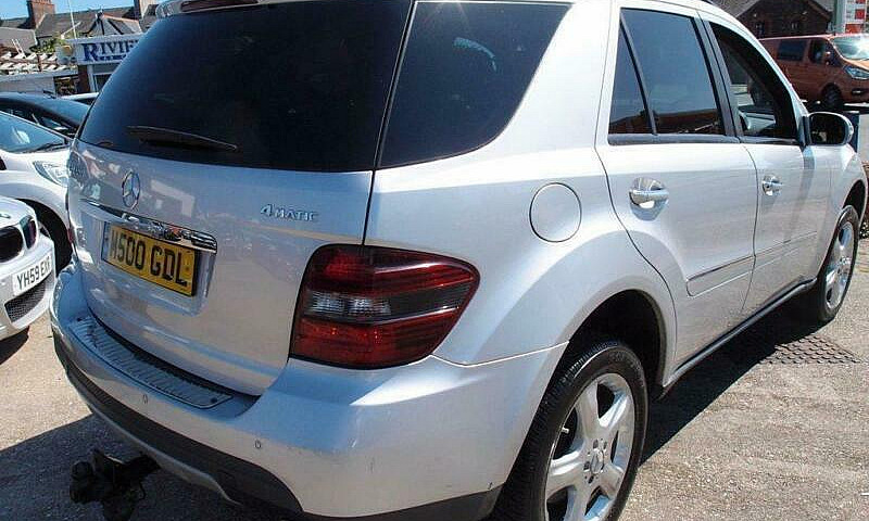2007 M Mercedes-Benz...