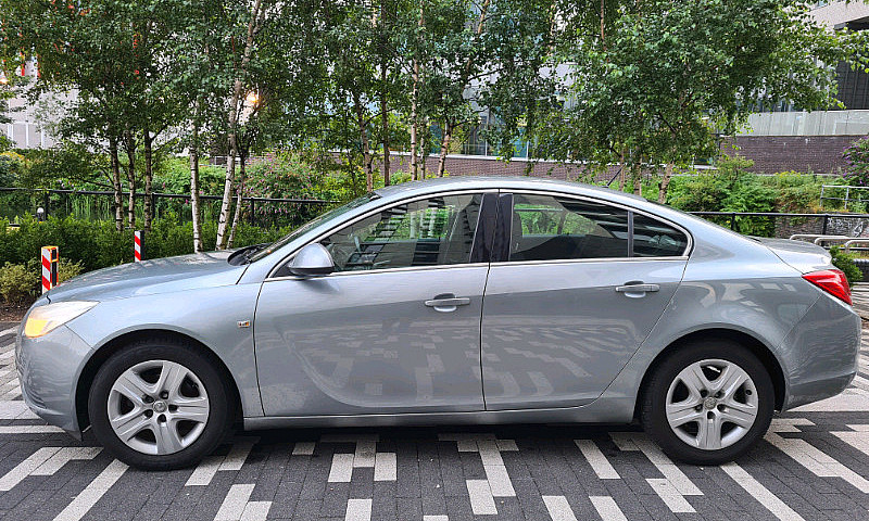 2010 Vauxhall Insign...