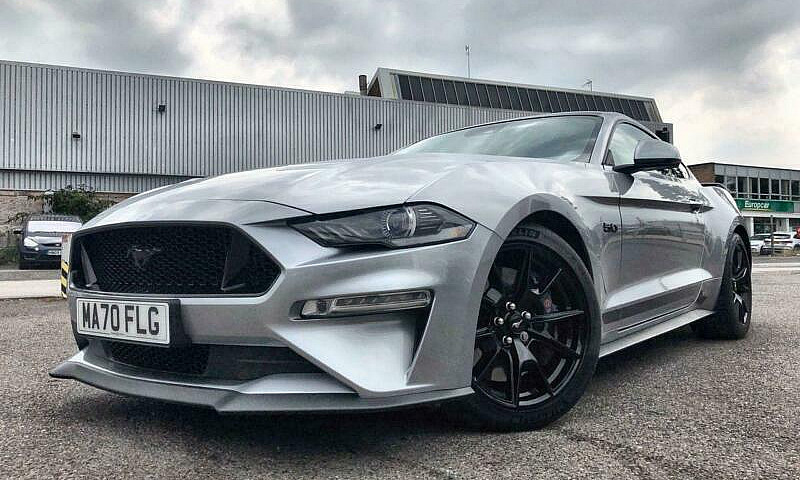 2020 Ford Mustang 5....