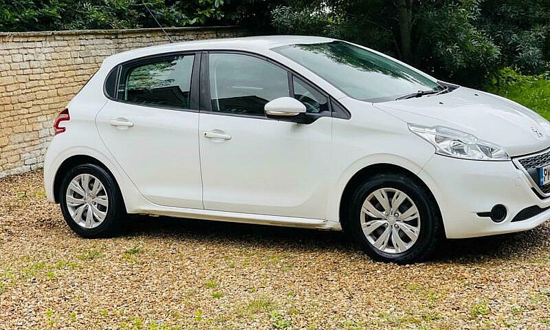 2013 Peugeot 208 1.2...