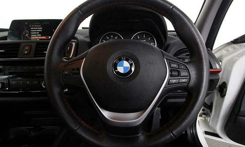 2017 Bmw 1 Series 11...