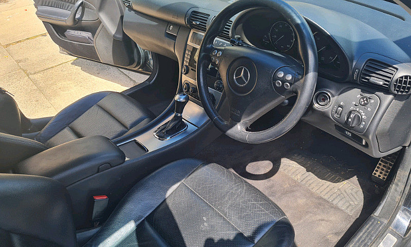 2004 Mercedes C230 A...