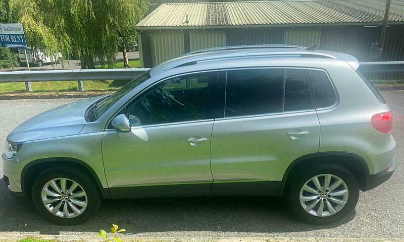 2014 Volkswagen Tigu...