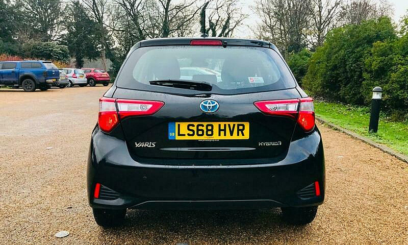 Toyota Yaris 1.5 Hyb...
