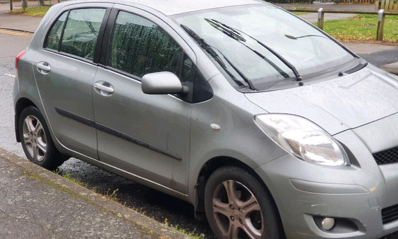 2009 Toyota Yaris 1....