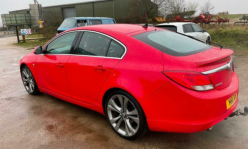 Vauxhall Insignia 2....