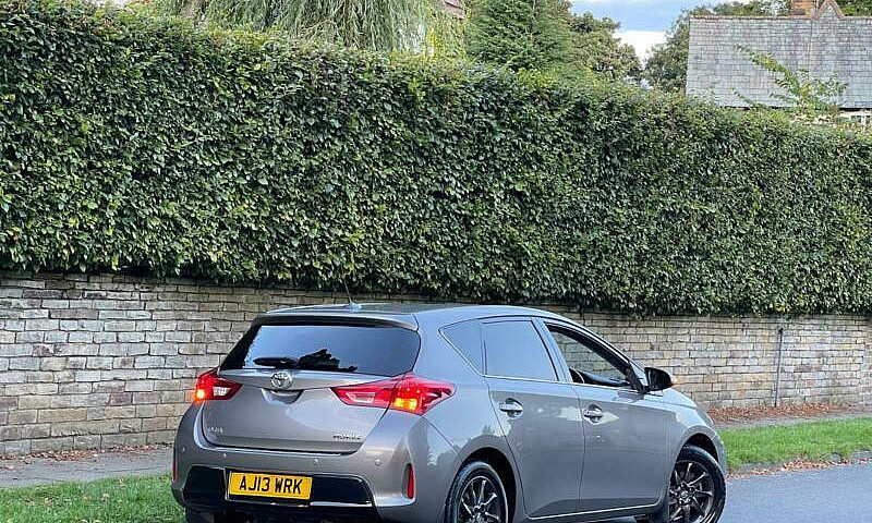 Toyota Auris 1.4 D-4...