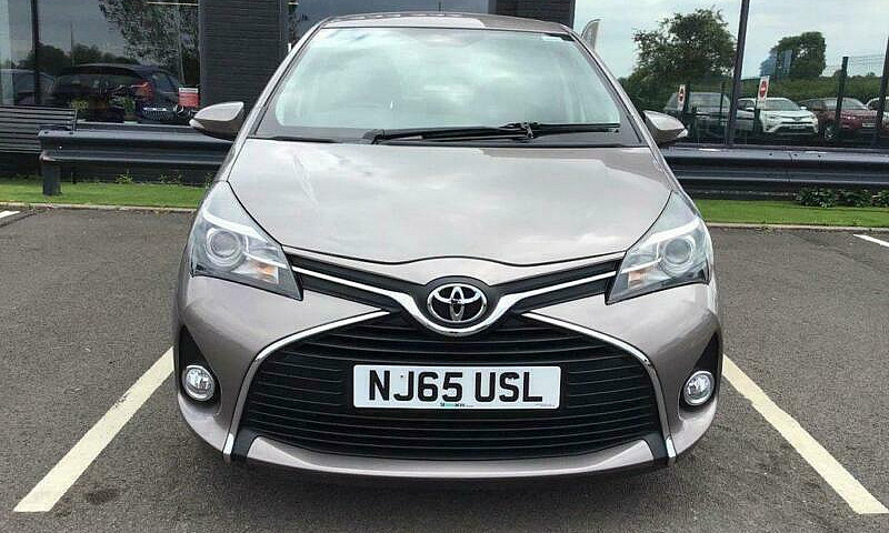 2015 Toyota Yaris 1....