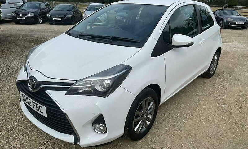2015 Toyota Yaris Ic...
