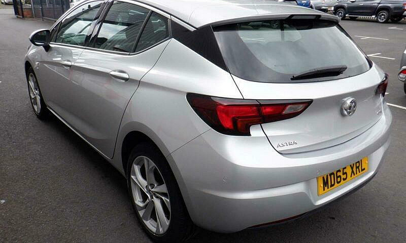 2015 Vauxhall Astra ...