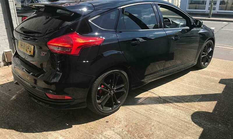 2018 Ford Focus 2.0T...