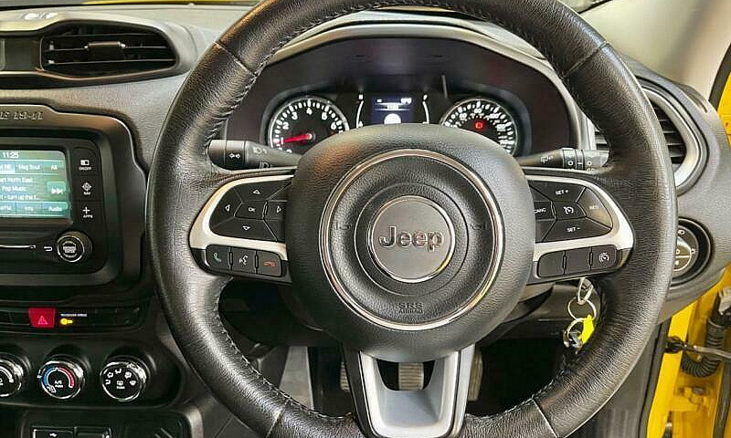 2015 Jeep Renegade 1...
