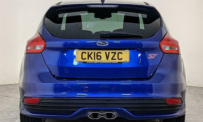 2016 Ford Focus St-2...