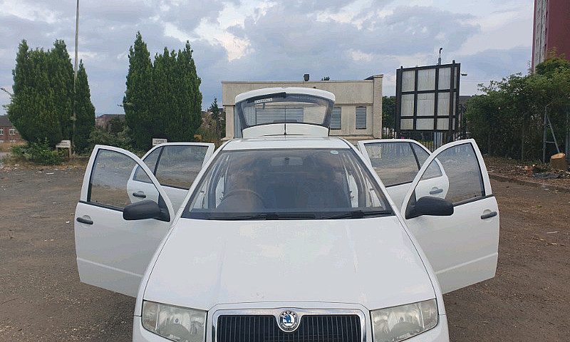 2002 Skoda Fabia  
P...