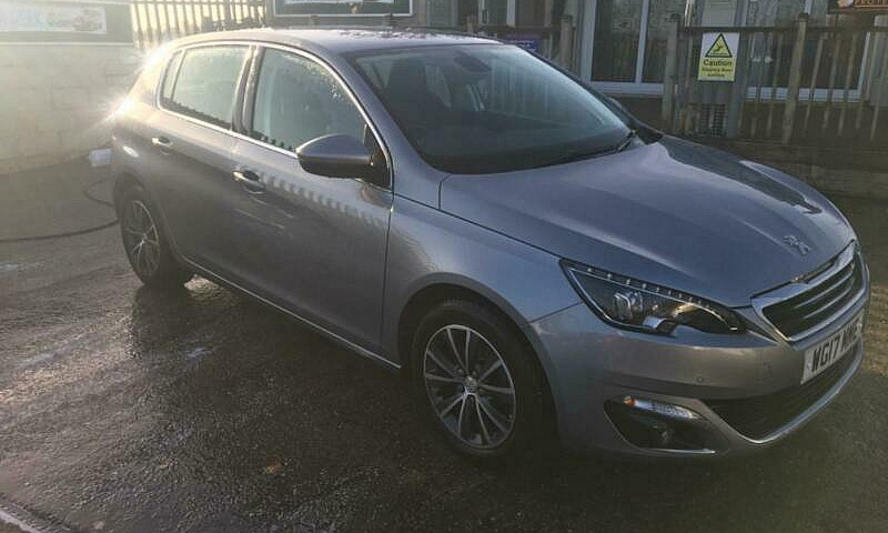 2017 Peugeot 308 Blu...