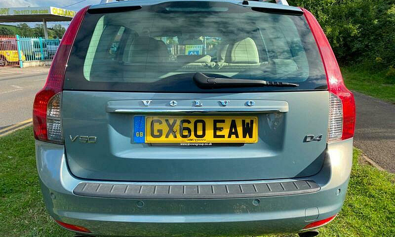 2010 Volvo V50 D4 [1...