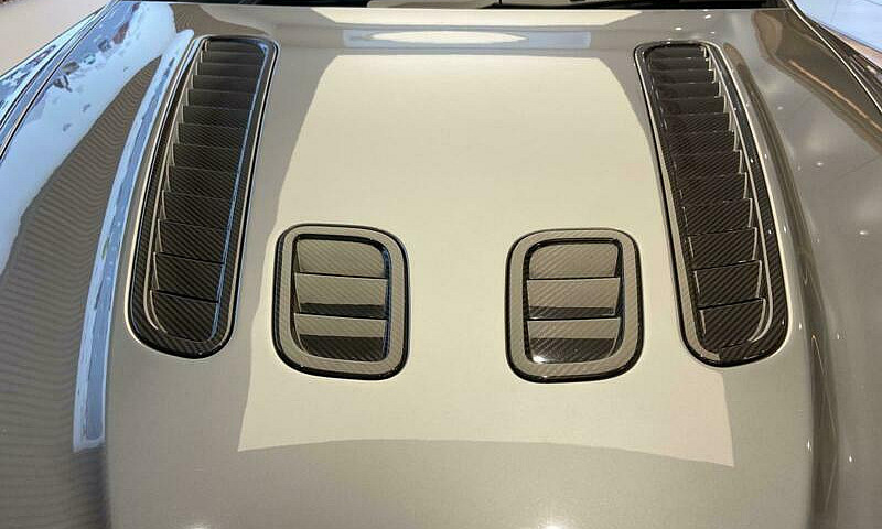 2010 Aston Martin V1...