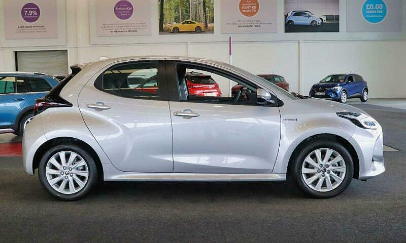 2021 Toyota Yaris To...