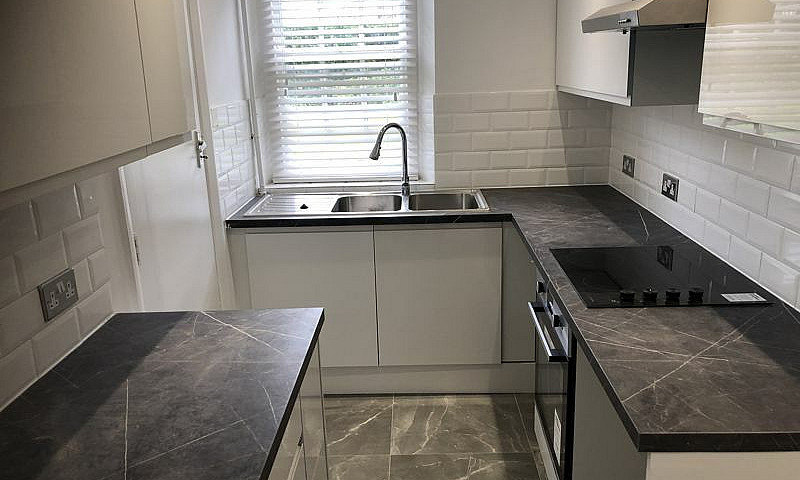 2 Bedroom Flat In Br...