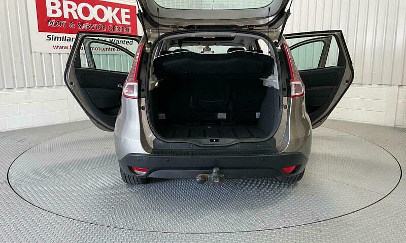 2009 Renault Scenic ...