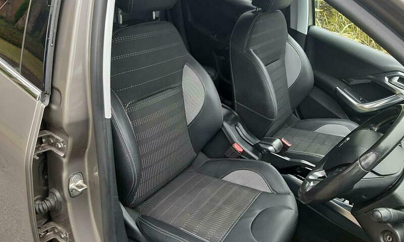 2013 Peugeot 2008 E-...