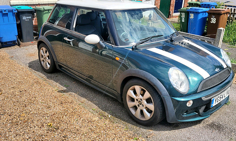 2004 Mini Cooper...