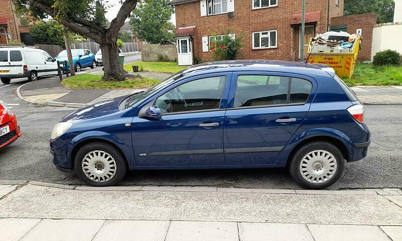 Low Mileage Vauxhall...