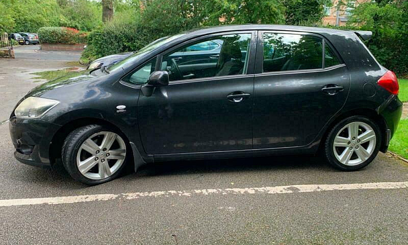 Toyota Auris 2.0D-4D...