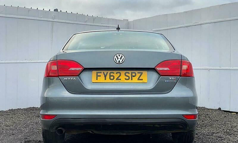 2012 Volkswagen Jett...
