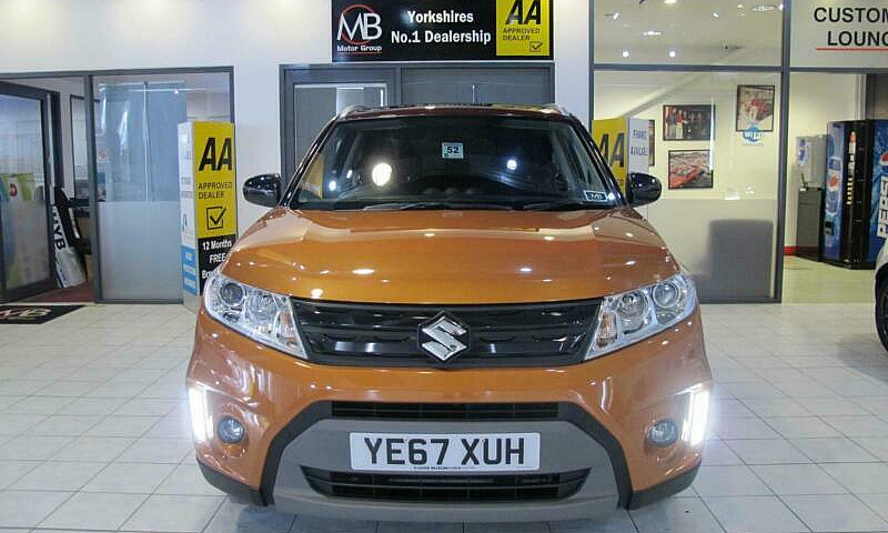 2017 Suzuki Vitara 1...