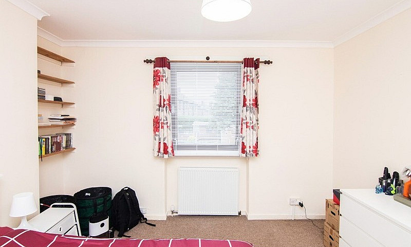 Newly Refurbished 2 ...