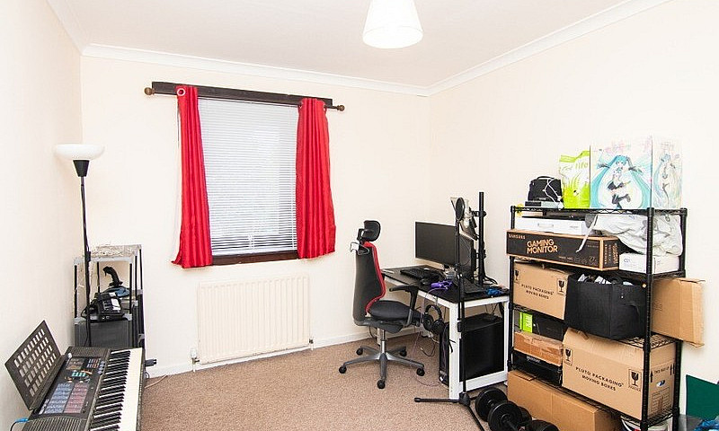 Newly Refurbished 2 ...