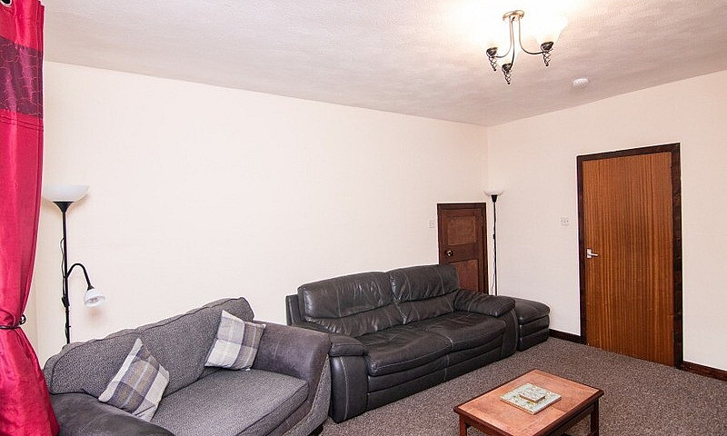 Newly Refurbished 2 ...