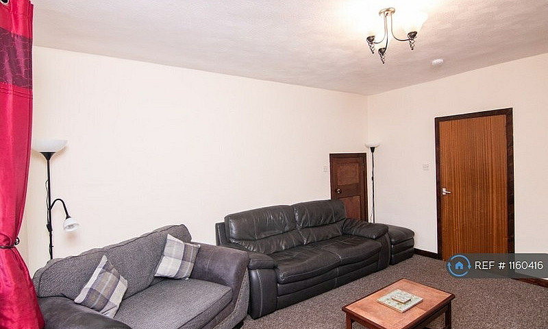 2 Bedroom Flat In Hi...