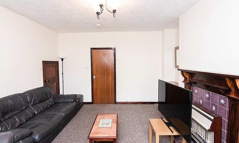 Newly Refurbished 2 ...