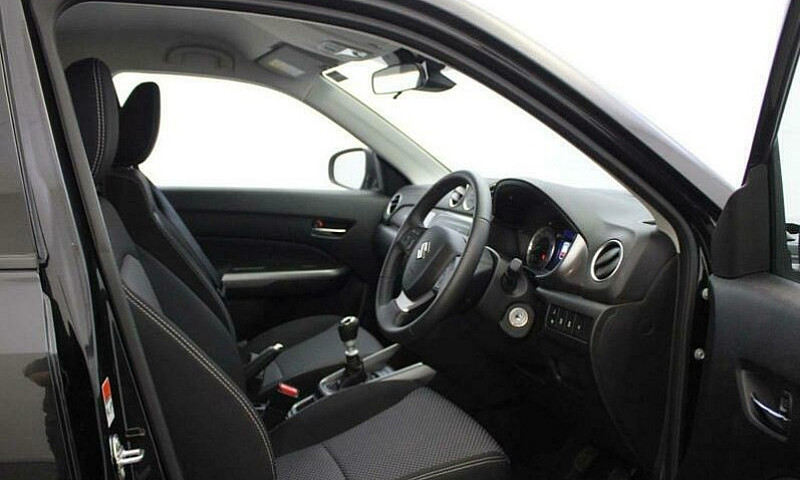 2020 Suzuki Vitara 1...