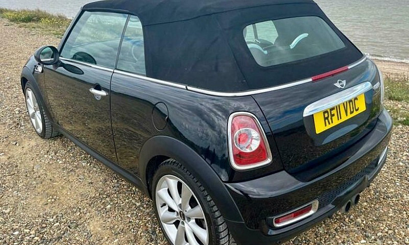 2011 Mini Convertibl...