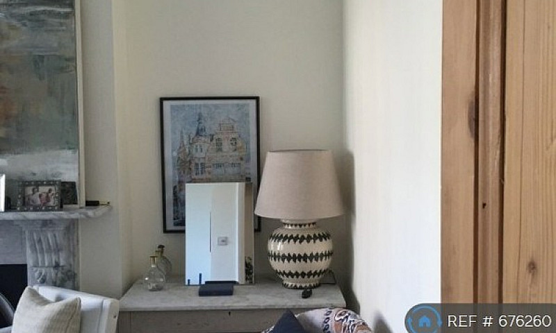 1 Bedroom Flat In Hi...